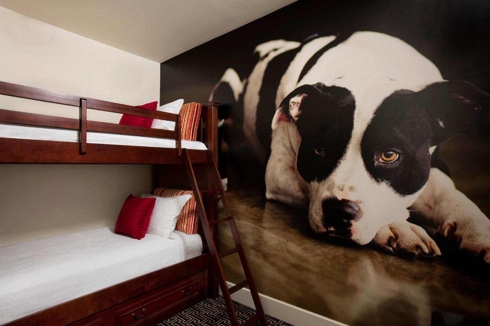 Kimpton Hotel Monaco Baltimore Inner Harbor By Ihg Exterior photo