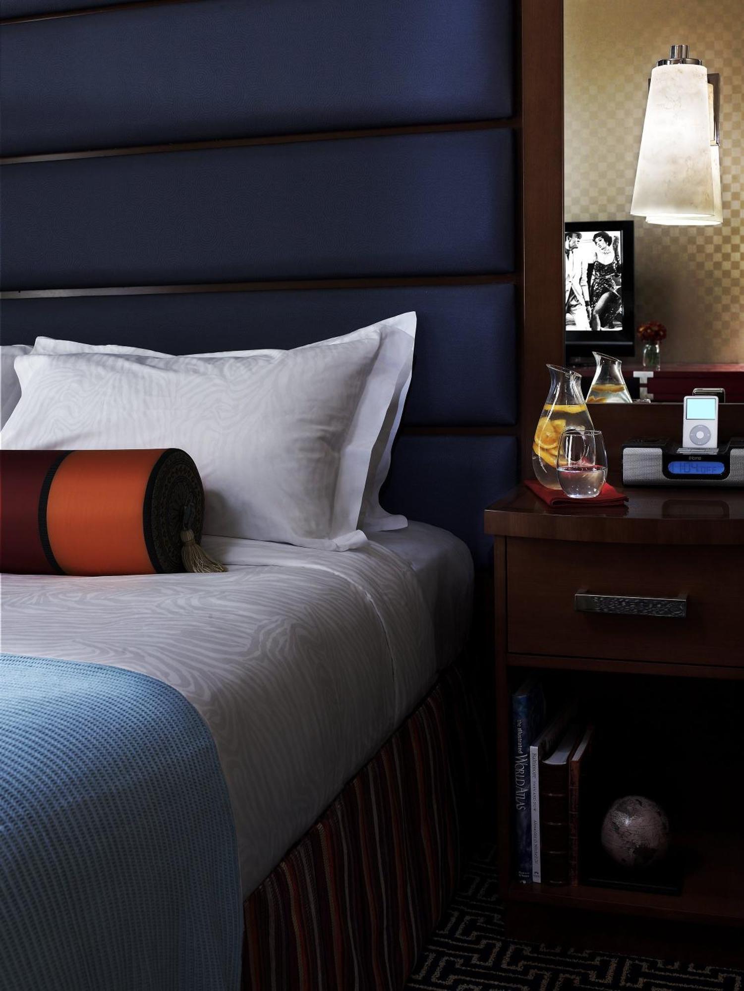 Kimpton Hotel Monaco Baltimore Inner Harbor By Ihg Exterior photo